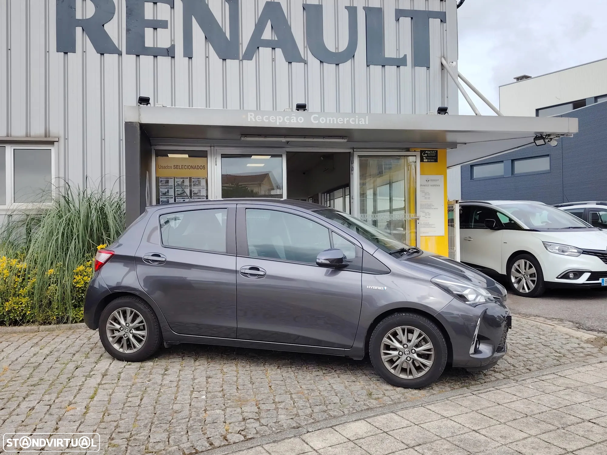 Toyota Yaris 1.5 HSD Comfort+P.Style - 24