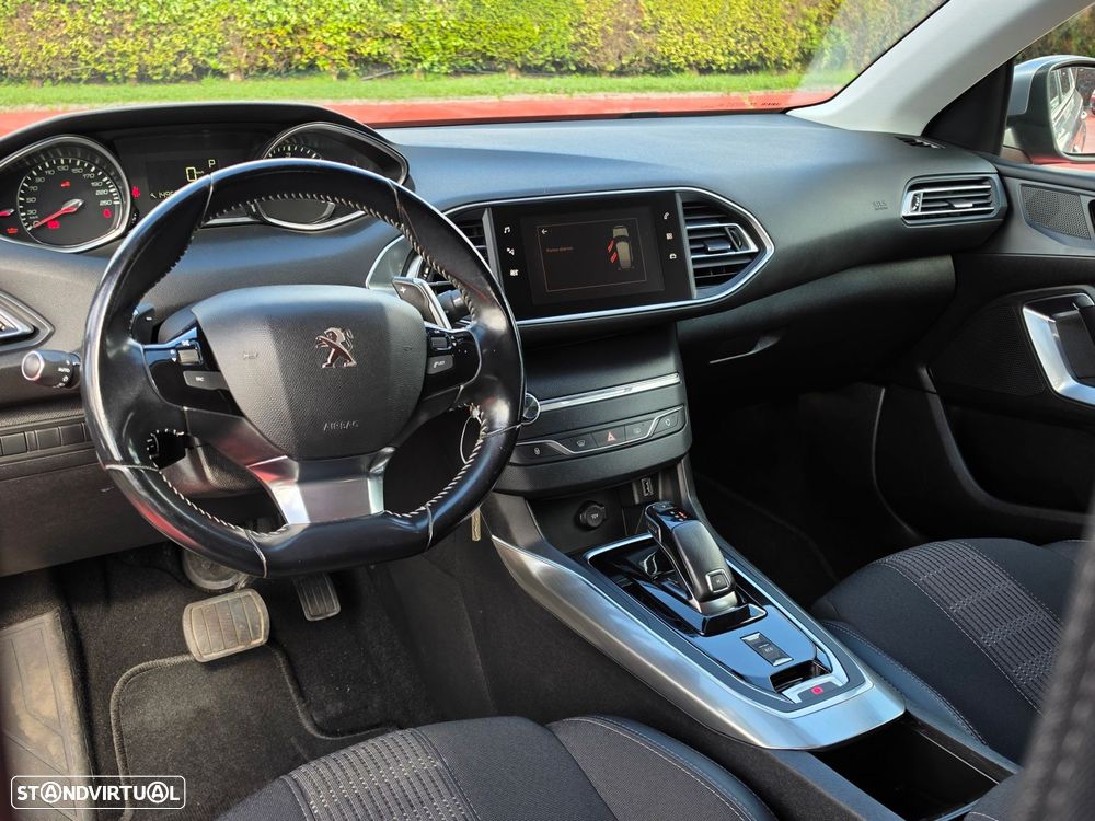 Peugeot 308 1.5 BlueHDi Allure EAT8 - 12