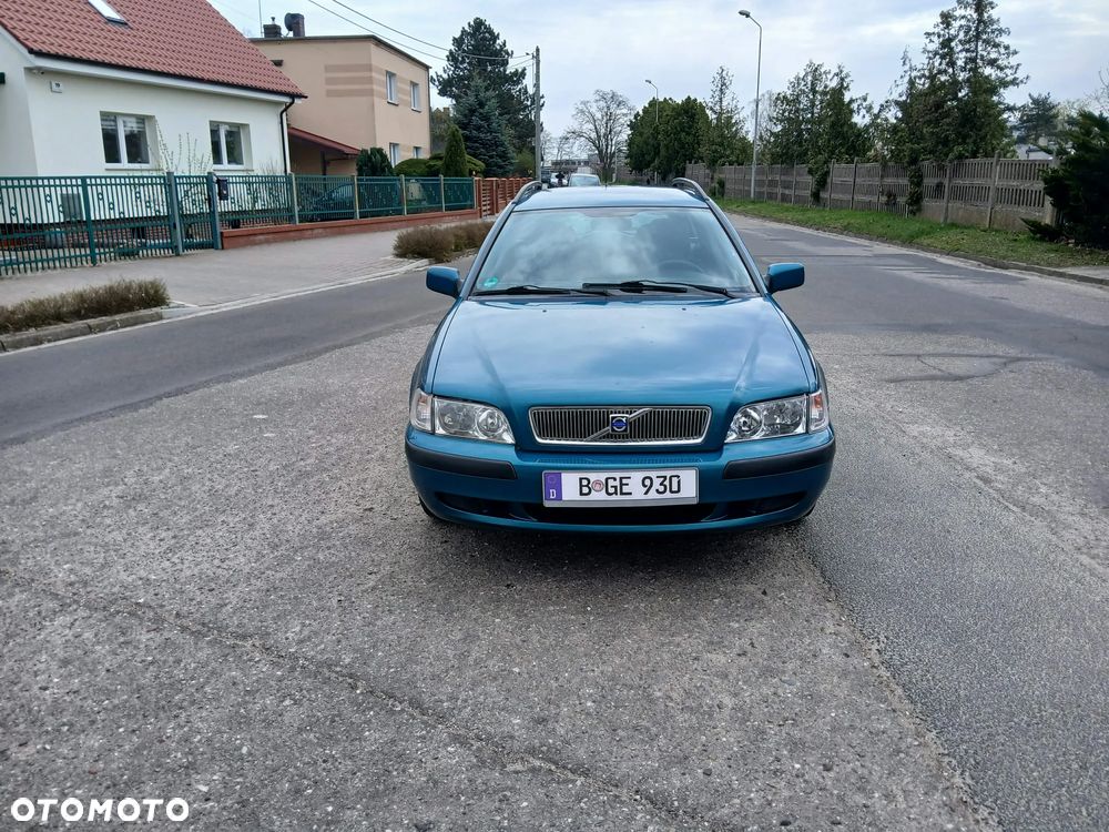 Volvo V40 - 2