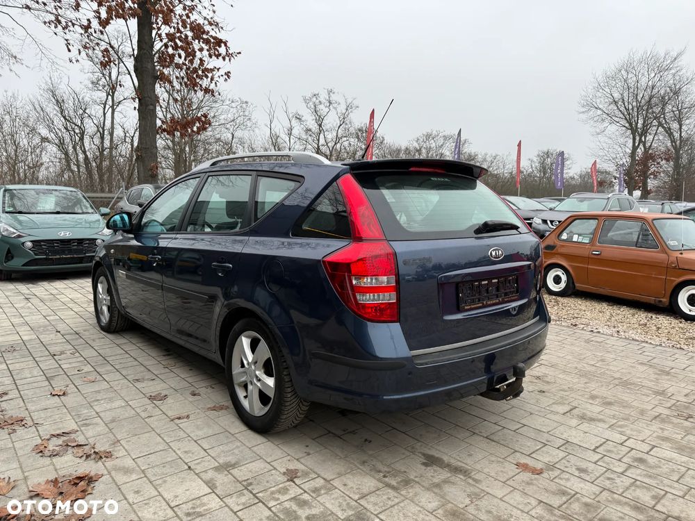 Kia Ceed 2.0 CVVT Spirit - 14