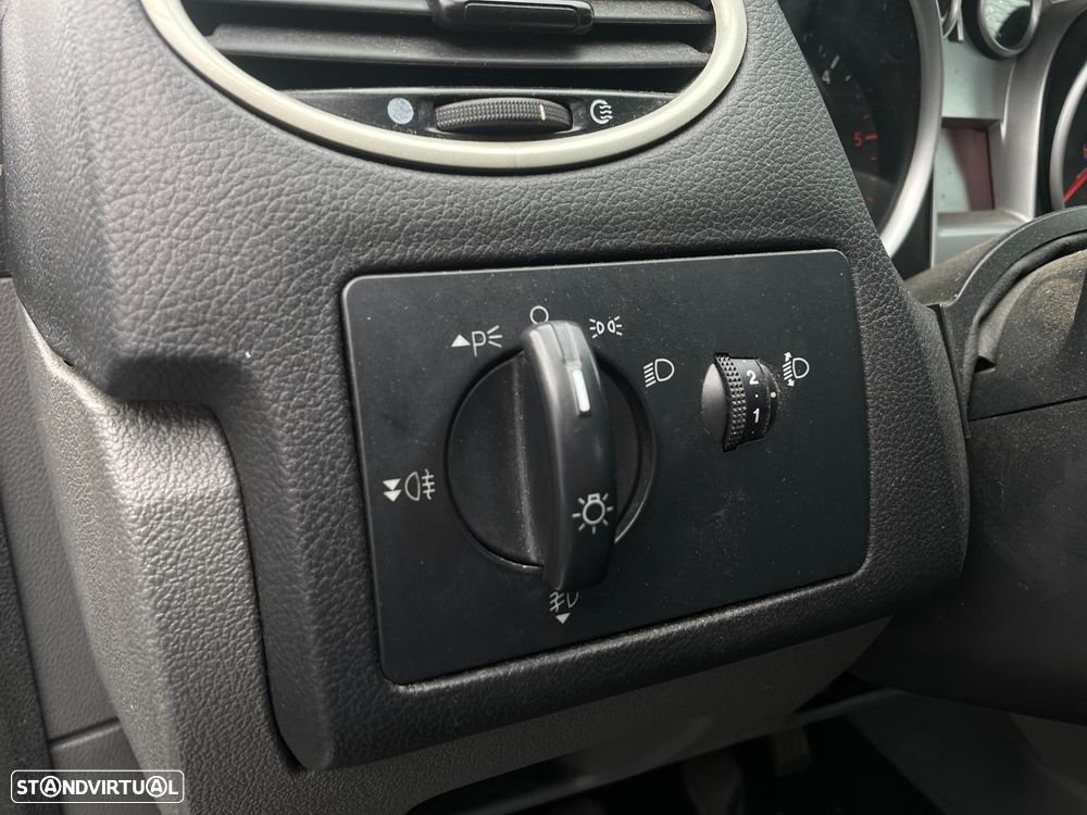 Ford Focus SW 1.6 TDCi Titanium - 10