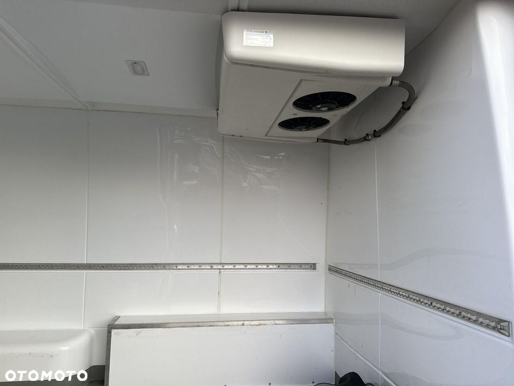 Volkswagen Crafter - 22