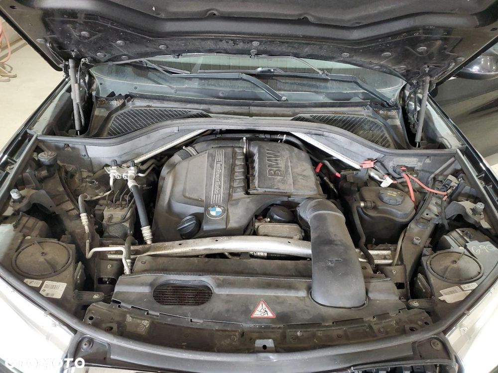 BMW X5 xDrive35i Edition Exclusive - 7