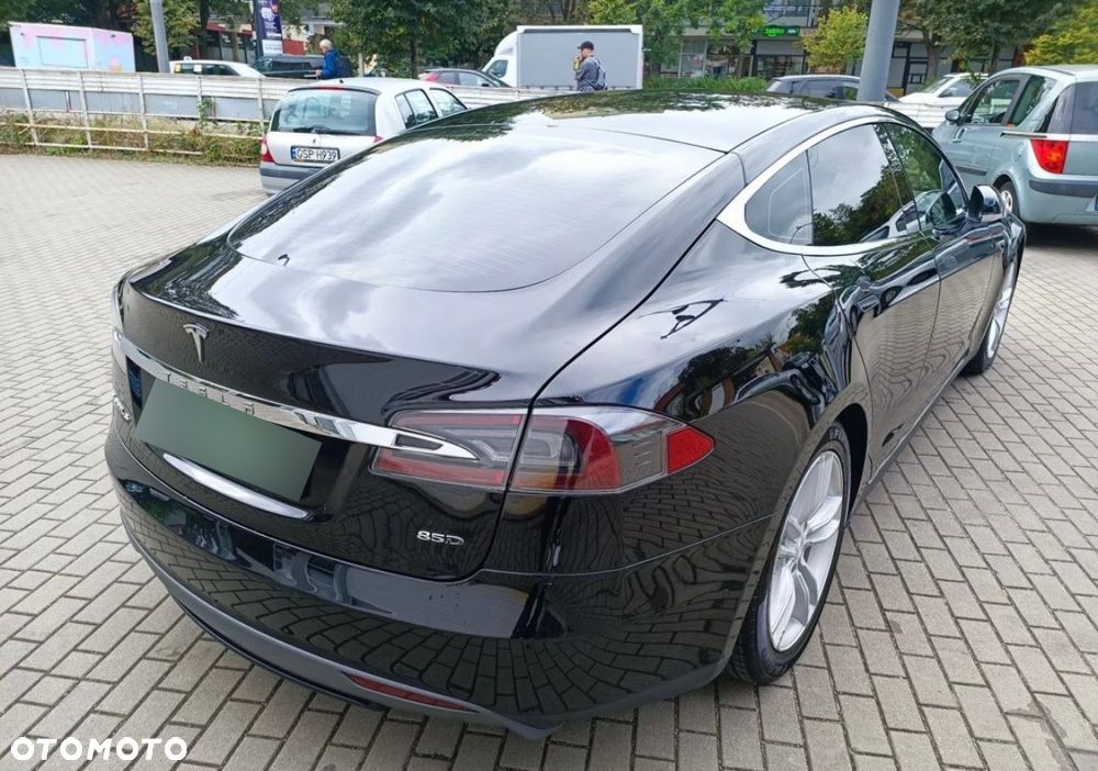 Tesla Model S 85D Allradantrieb - 3