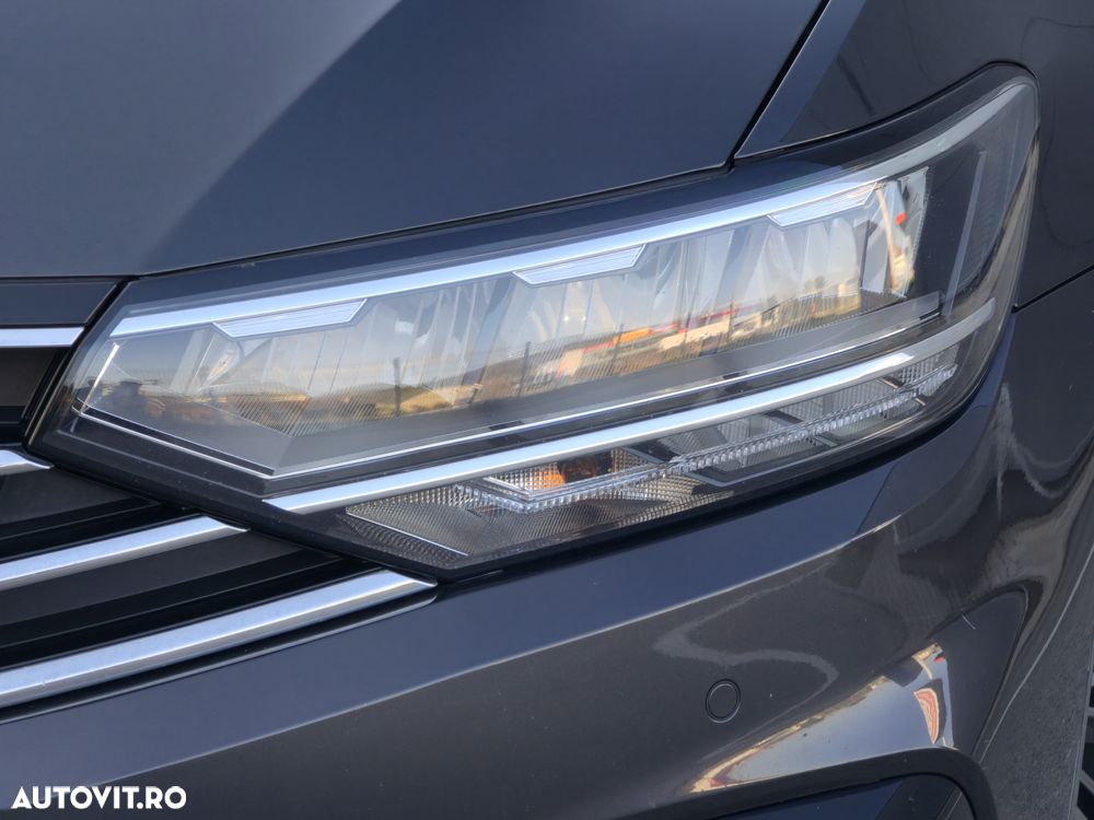 Volkswagen Passat - 19