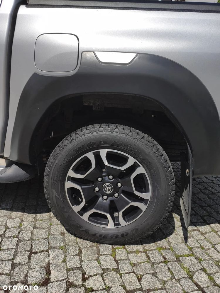 Toyota Hilux 2.8 D-4D Double Cab SR5 4x4 - 13