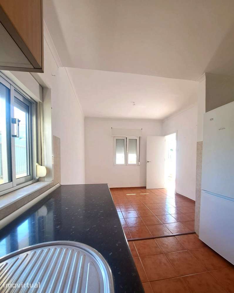 Arrendamento de apartamento T3 - Portela da Azoia - Grande imagem: 2/10