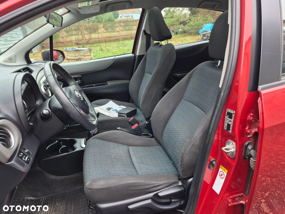 Toyota Yaris 1.33 Premium - 9