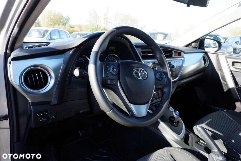 Toyota Auris 1.8 HSD Luna - 23
