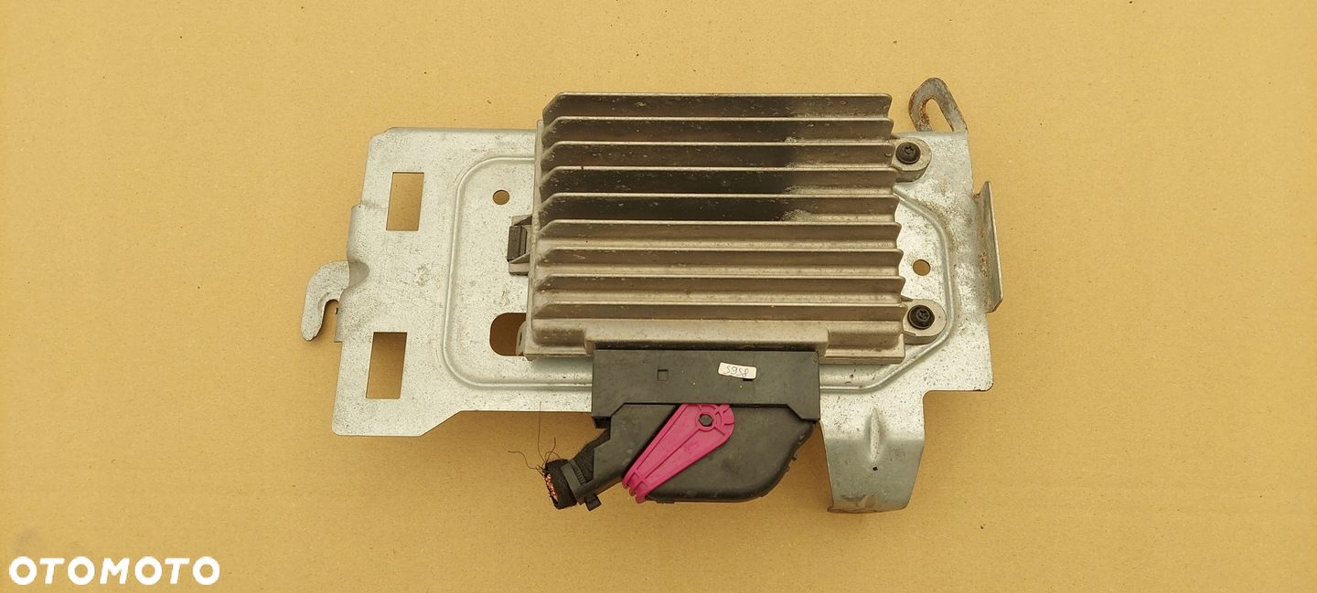 WZMACNIACZ RADIA AUDI TT 8J 8J0035223B K20 - 1