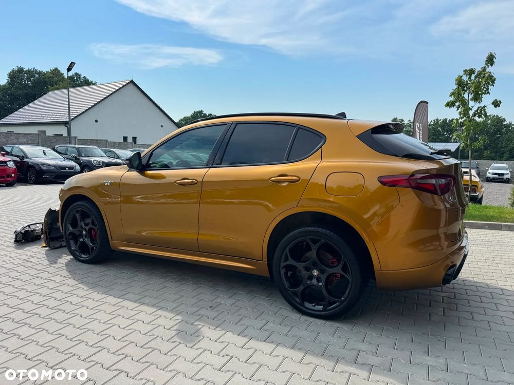 Alfa Romeo Stelvio 2.0 Turbo 16V AT8-Q4 Tributo Italiano - 11