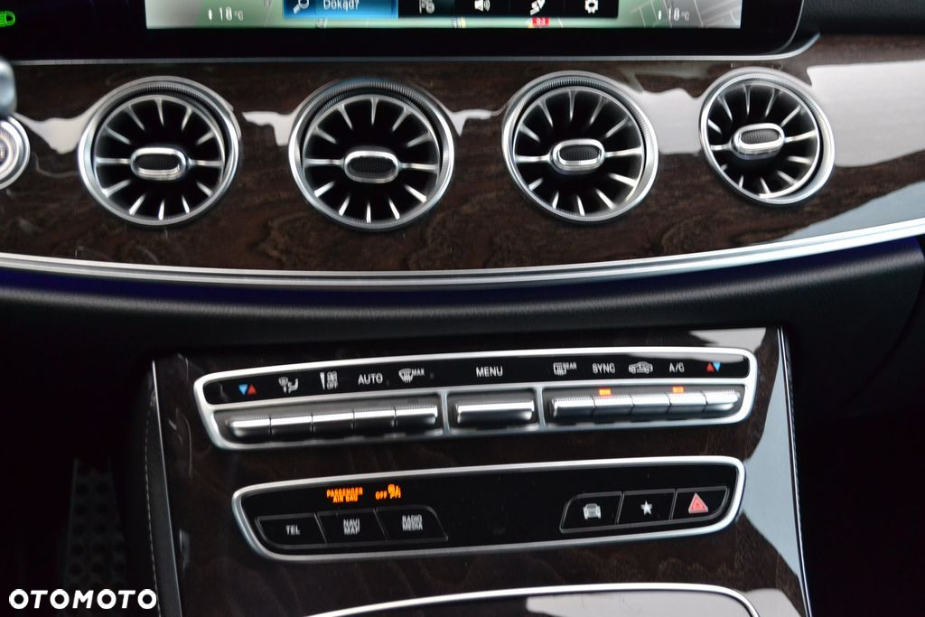 Mercedes-Benz CLS - 21