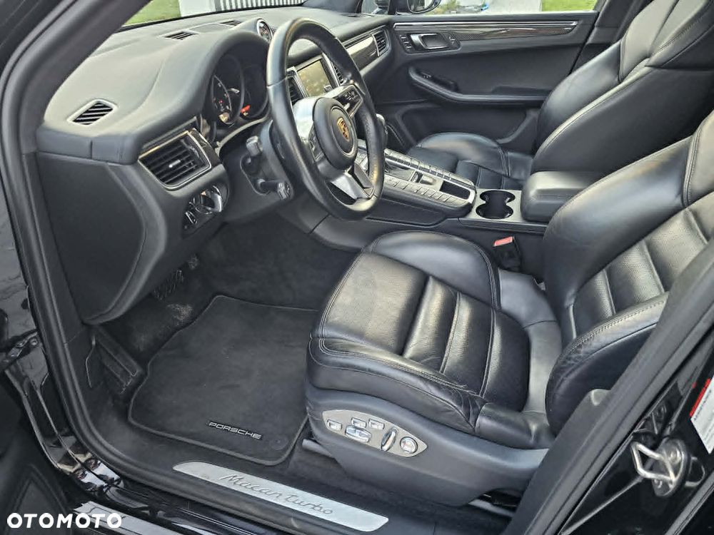 Porsche Macan - 27