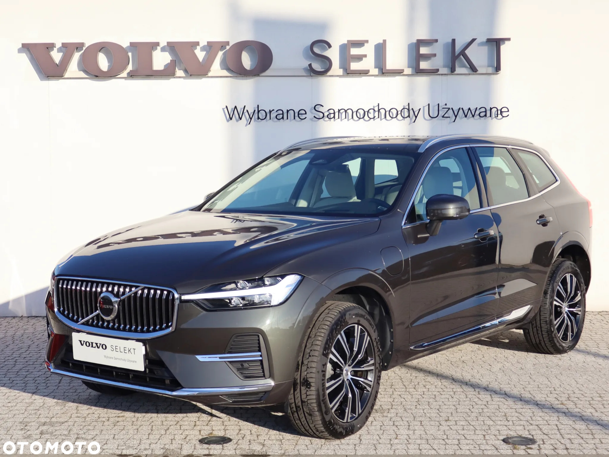 Volvo XC 60 T8 Plug-In Hybrid AWD Inscription - 2