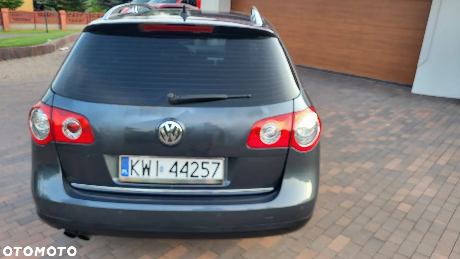 Volkswagen Passat 2.0 TDI Highline - 13
