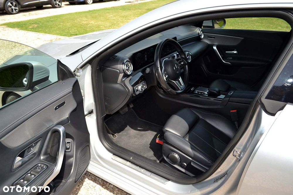 Mercedes-Benz CLA - 16