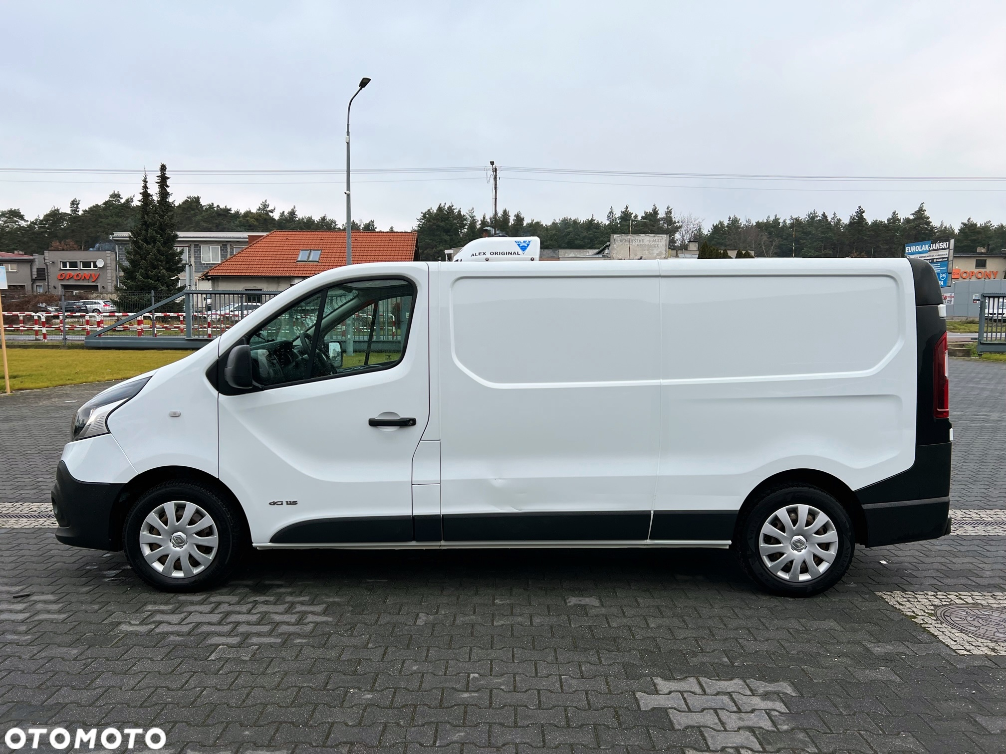 Renault Traffic Blaszak Chłodnia Izoterma, Long, Salon PL - 2
