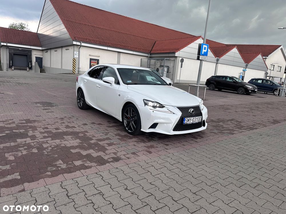 Lexus IS 250 F Sport - 1