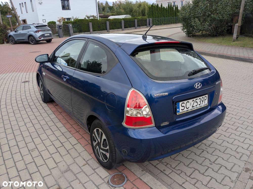 Hyundai Accent - 6