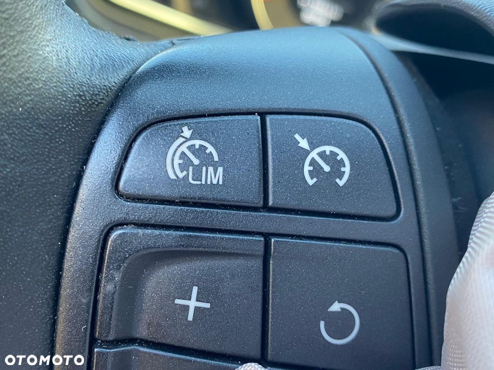 Volvo V40 T3 Drive-E Kinetic - 16