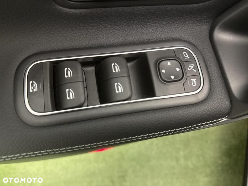 Mercedes-Benz CLA 200 7G-DCT - 13