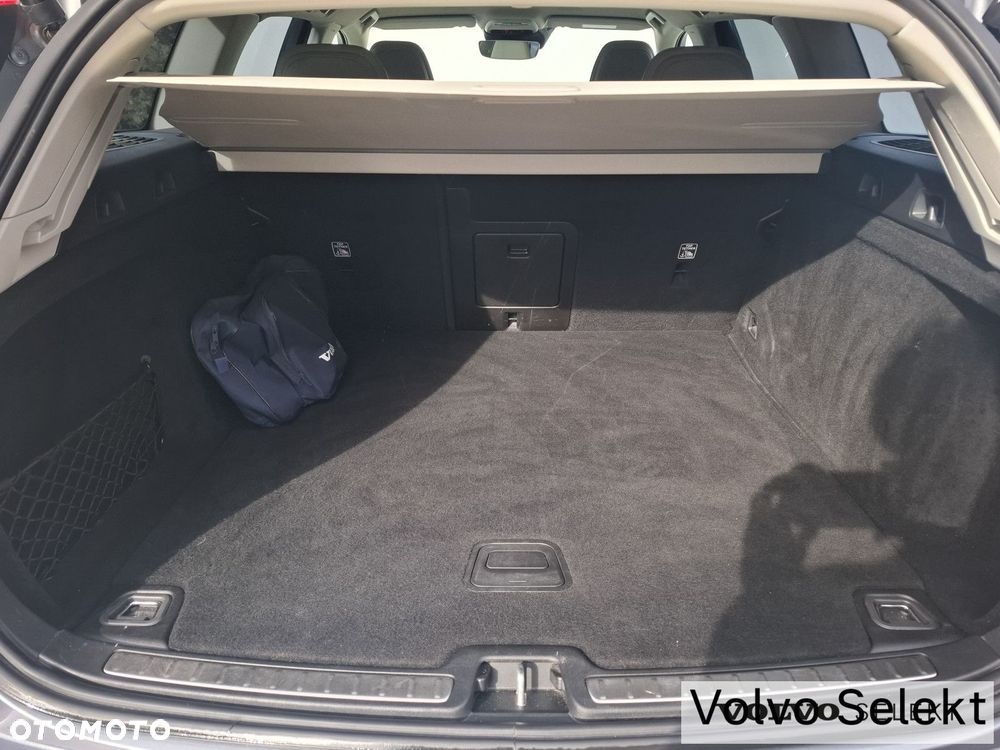 Volvo V60 Cross Country - 32