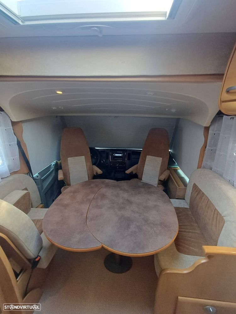 Mercedes-Benz Sprinter Pilote Explorateur 733FJ - 7