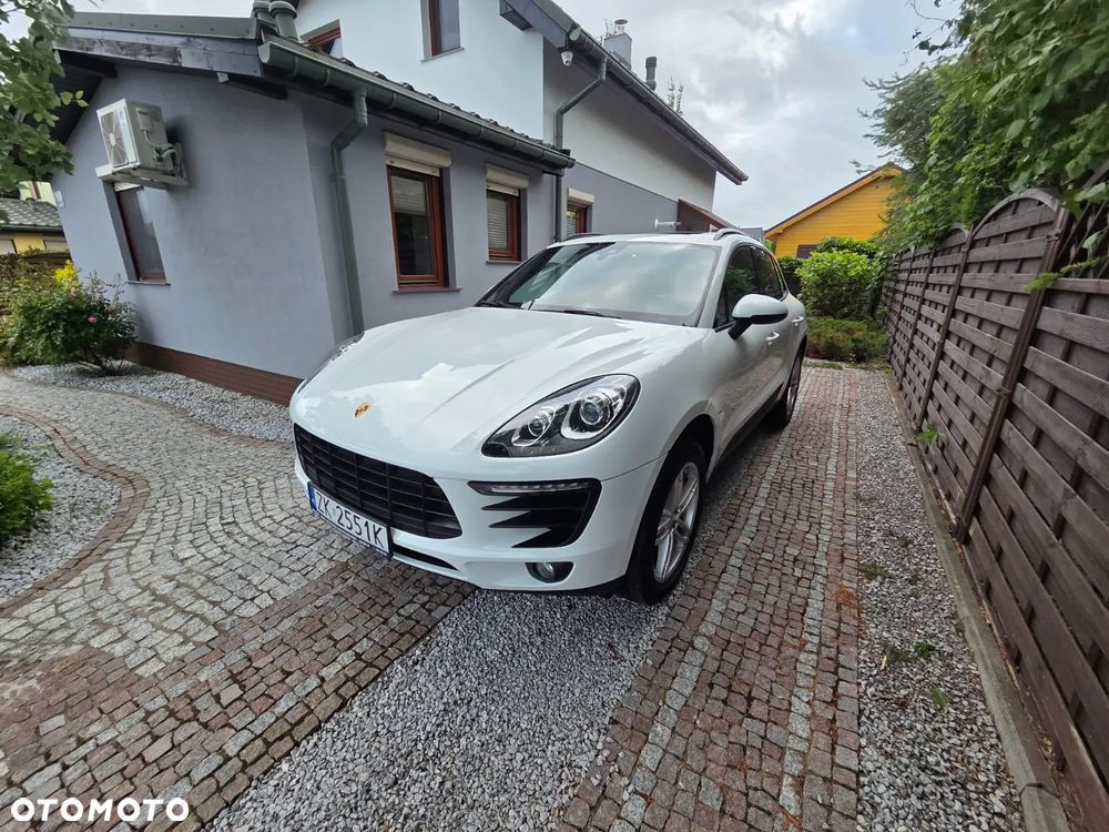 Porsche Macan Standard - 1