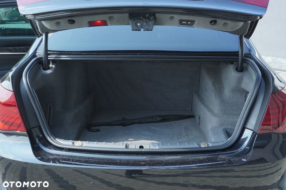 BMW Seria 7 740d xDrive - 30