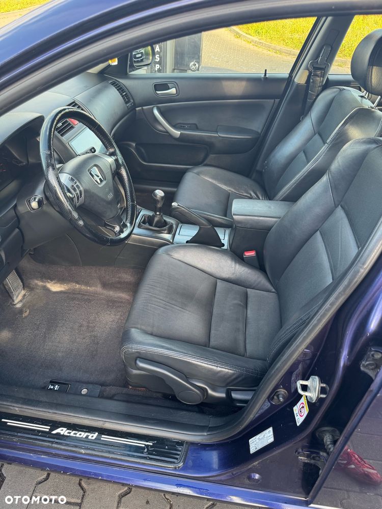 Honda Accord 2.0 Sport - 18