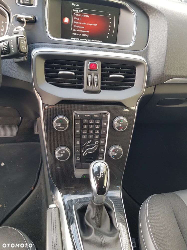 Volvo V40 D2 Geartronic Momentum - 11