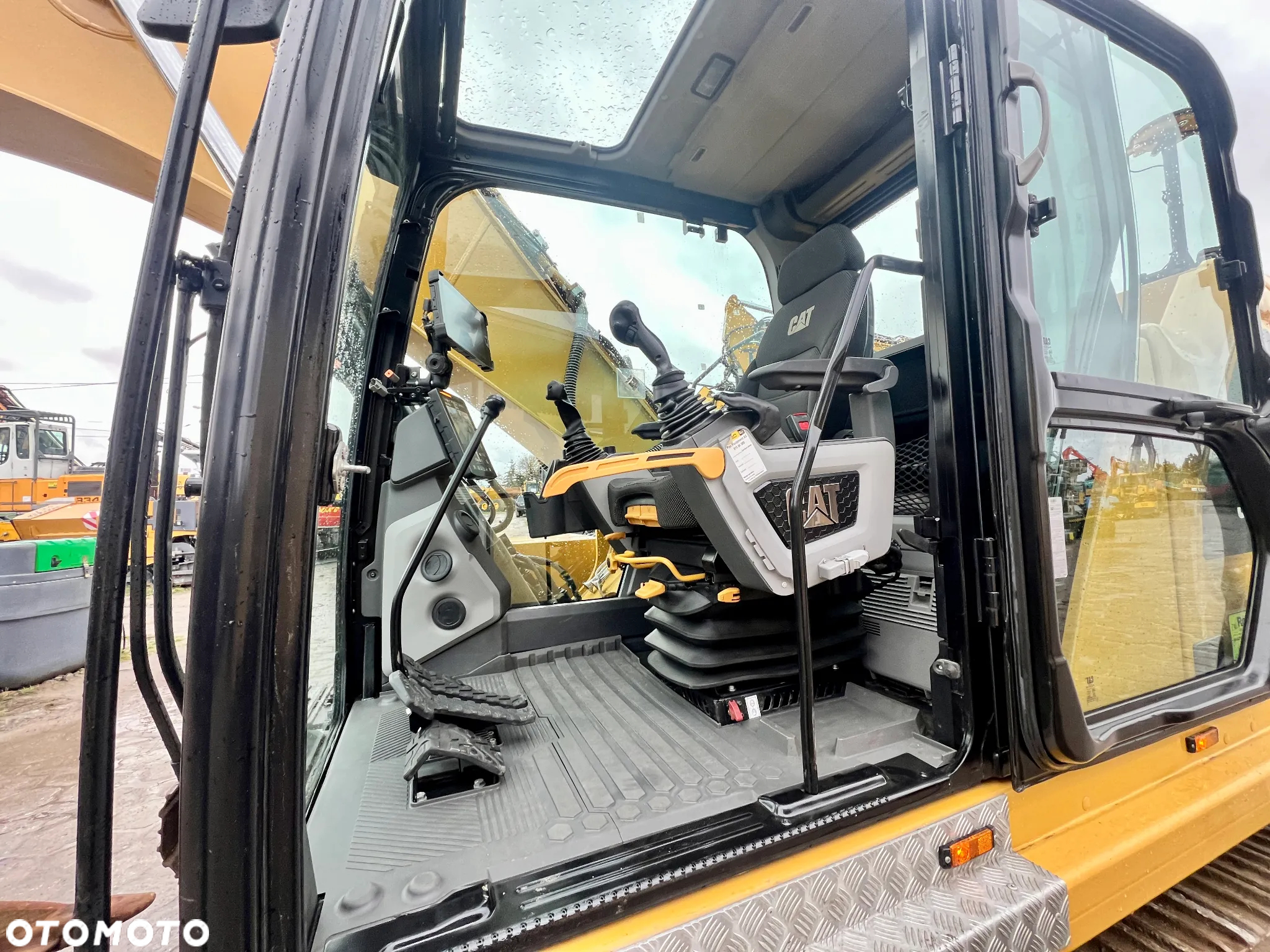 Caterpillar CAT 320 07A 5600h centralne smarowanie + webasto + kamera 360 + PÓŁAUTOMATYCZNY system Trimble 3D - sama kopie - 24