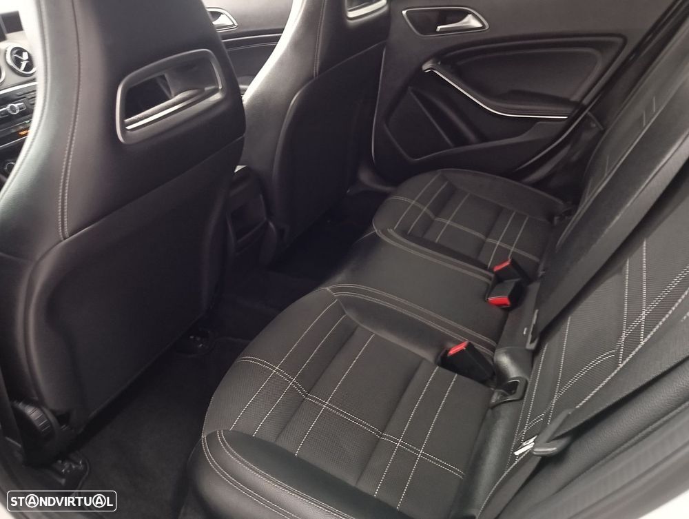 Mercedes-Benz GLA 200 - 17