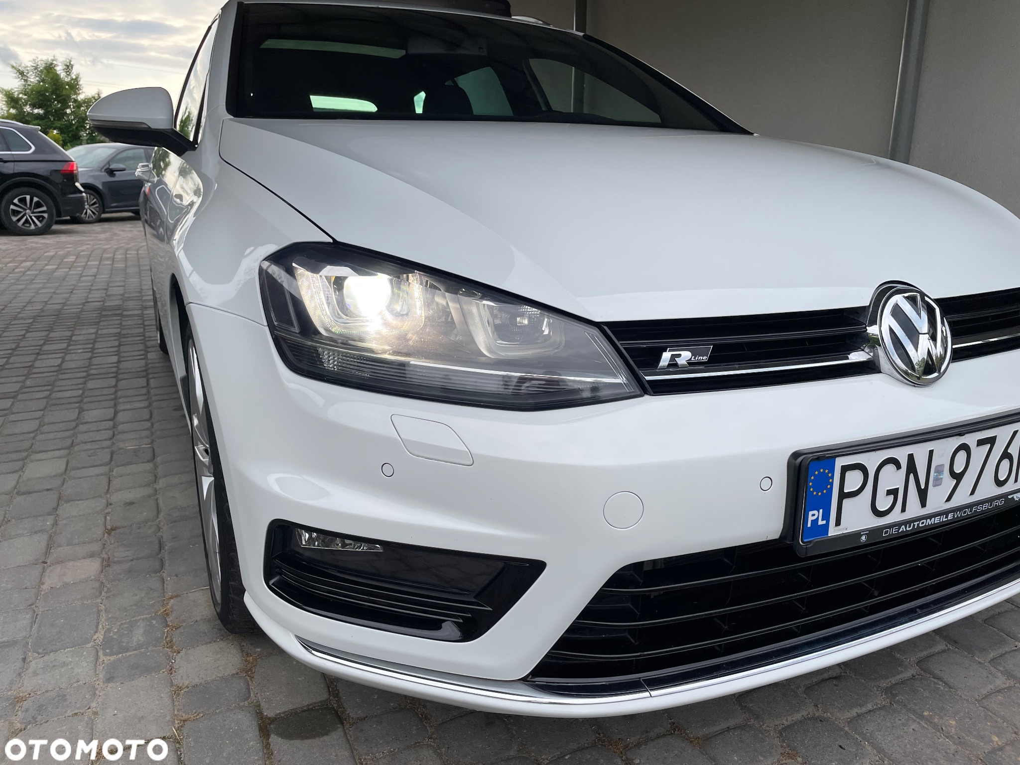 Volkswagen Golf - 6