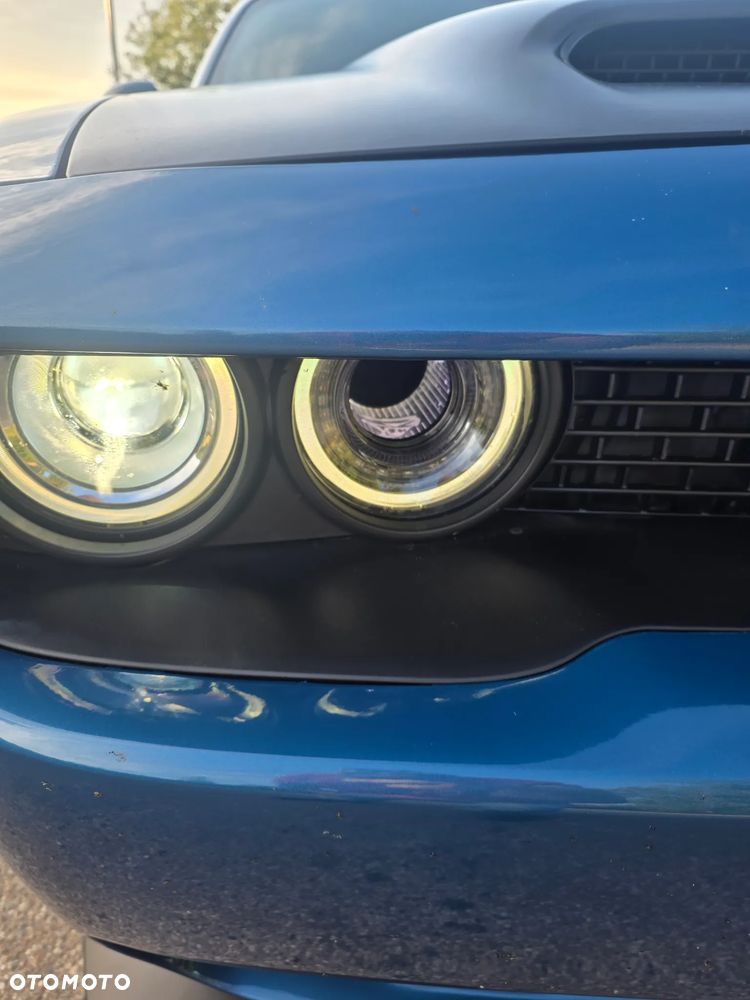 Dodge Challenger 6.2 Hellcat - 10