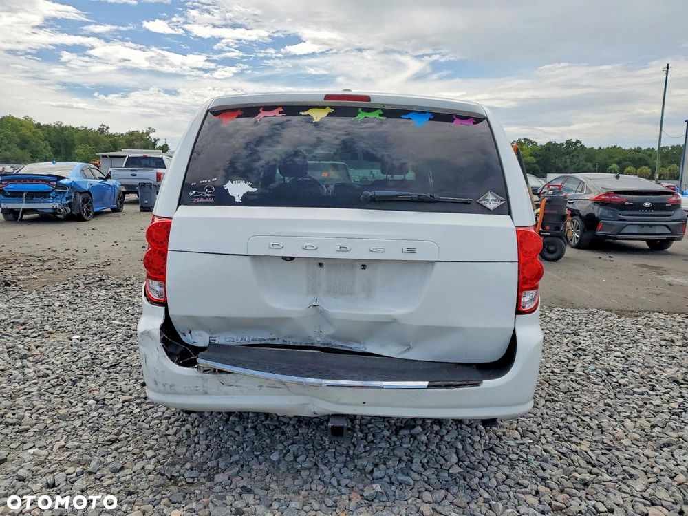 Dodge Grand Caravan 3.6 R/T - 29