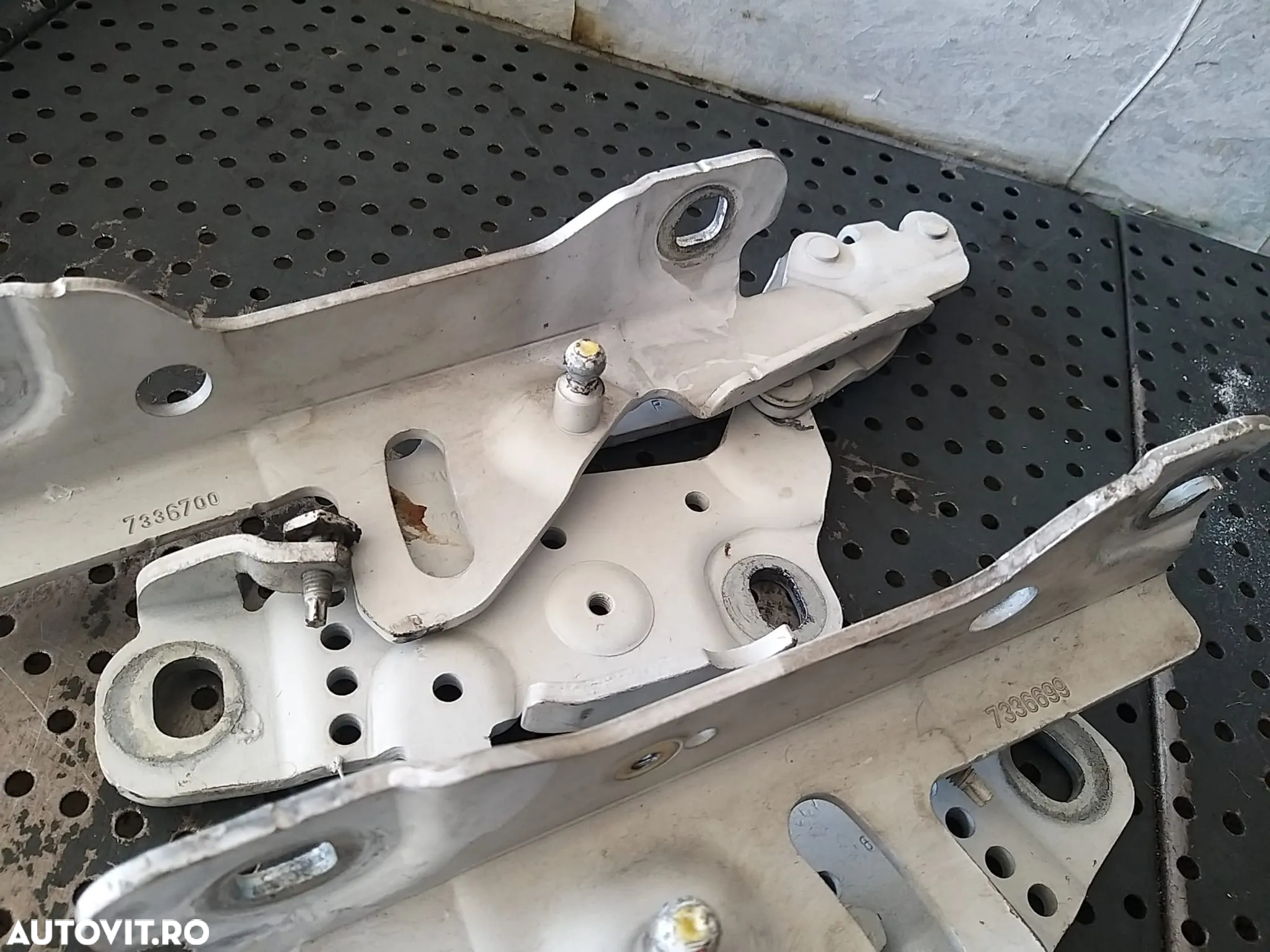 Set balamale capota stanga dreapta bmw seria 1 f20 7336699 7336700 - 3