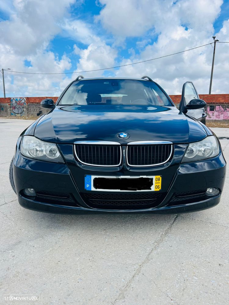BMW 318 d Dynamic - 8