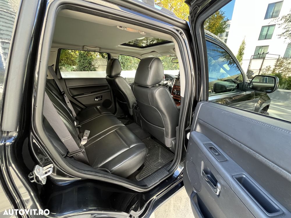 Jeep Grand Cherokee - 13