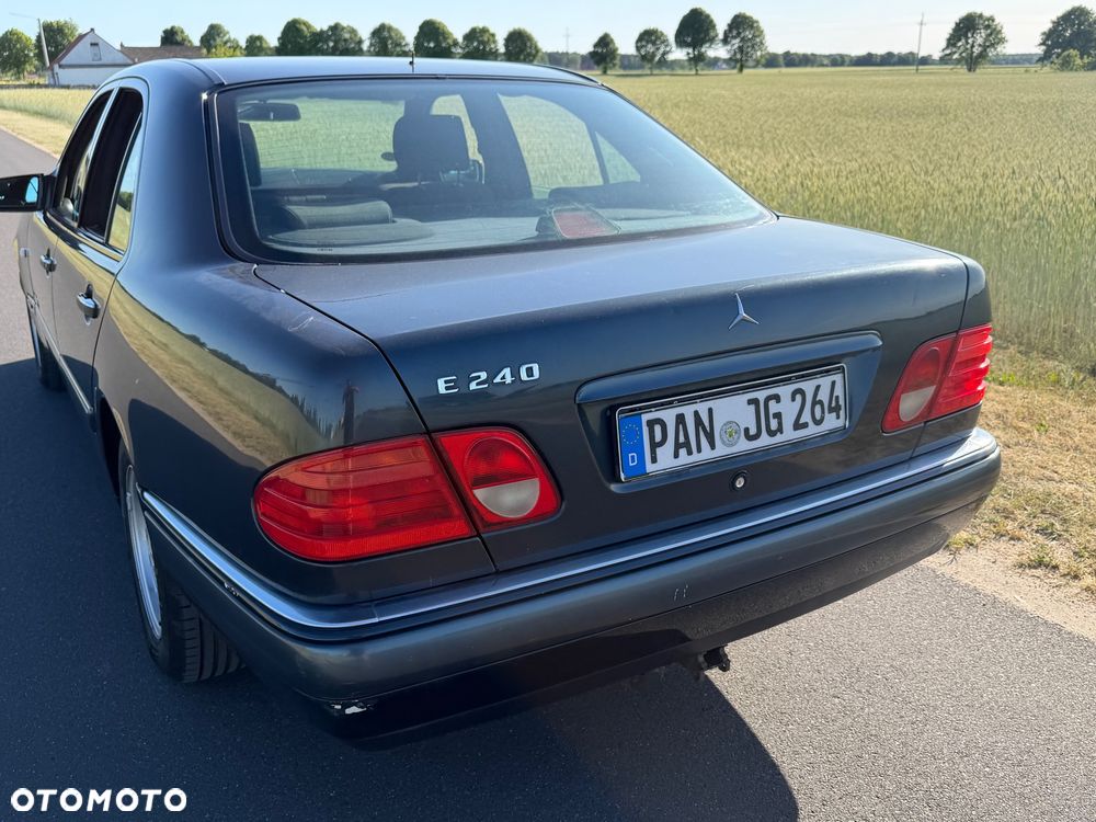 Mercedes-Benz Klasa E - 6
