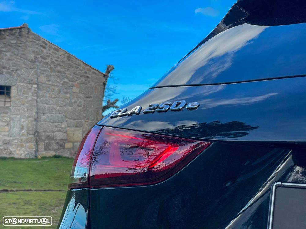 Mercedes-Benz GLA 250 e 8G-DCT AMG Line - 14