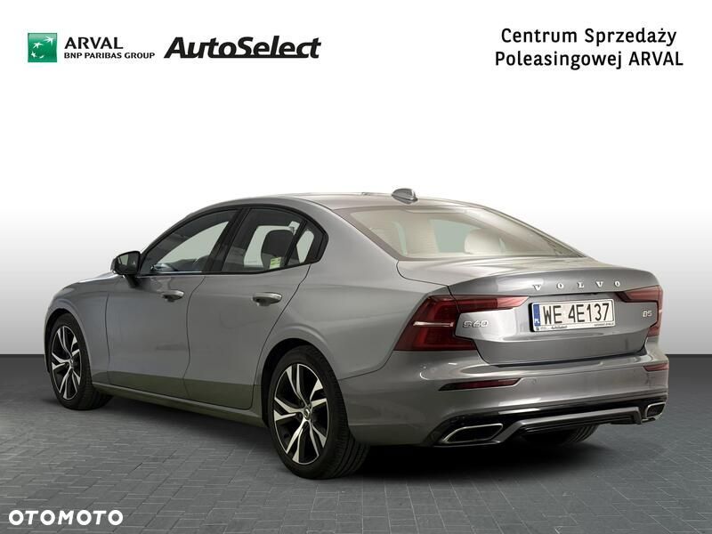 Volvo S60 B5 B AWD R-Design - 4