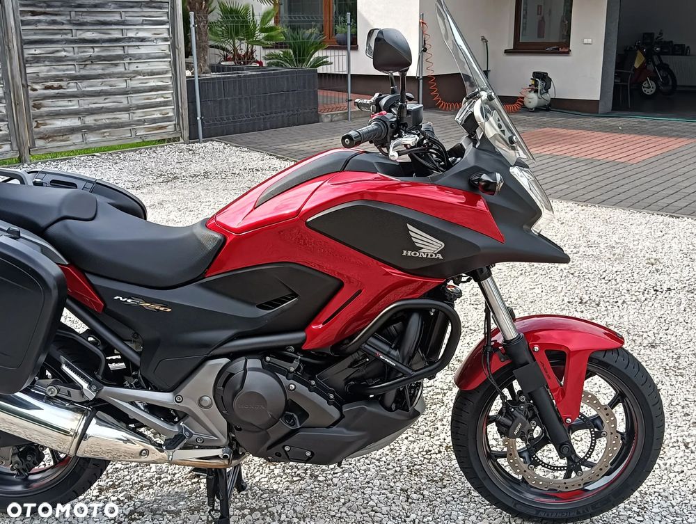 Honda NC - 16