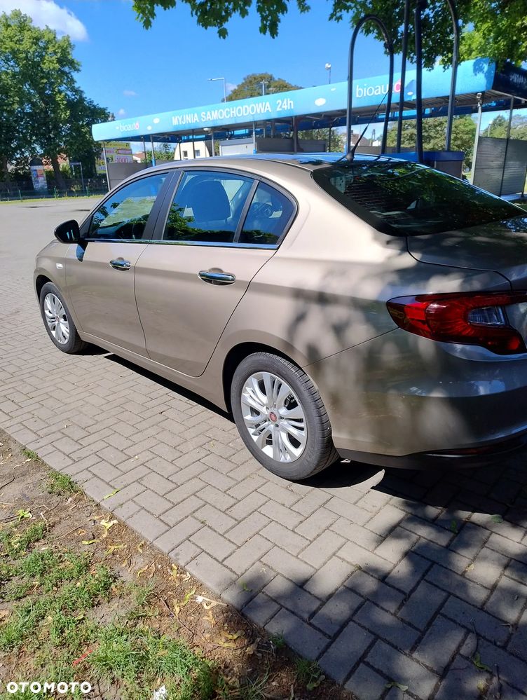 Fiat Tipo 1.4 16v Lounge EU6d - 4