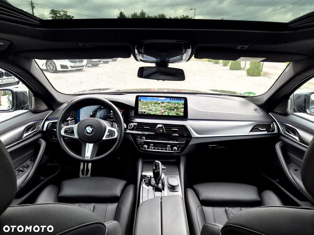 BMW Seria 5 520d xDrive mHEV M Sport Edition - 10
