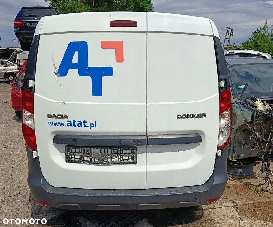 DACIA DOKKER BŁOTNIK TYŁ PRAWY 2017 - 3