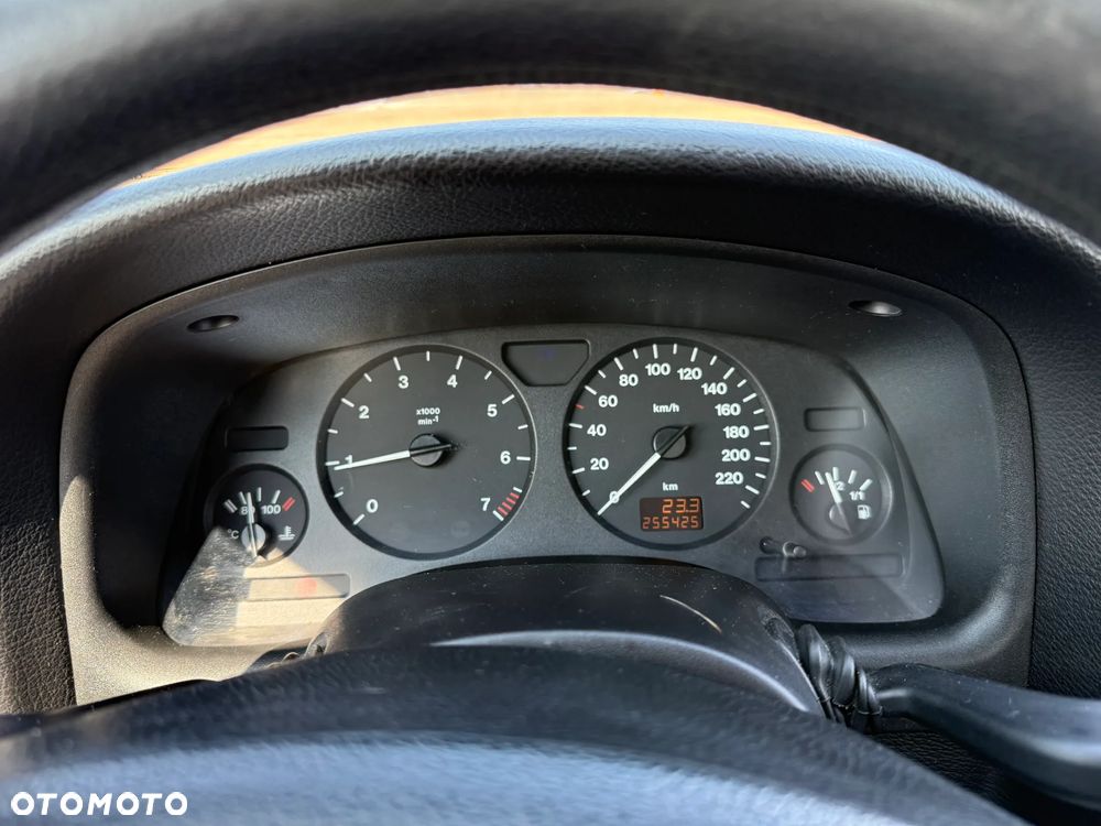 Opel Astra 1.6 16V 100 - 24