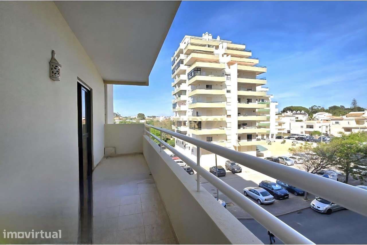 Apartamento T2 em Alvor para arrendar ao ano. - Grande imagem: 2/13