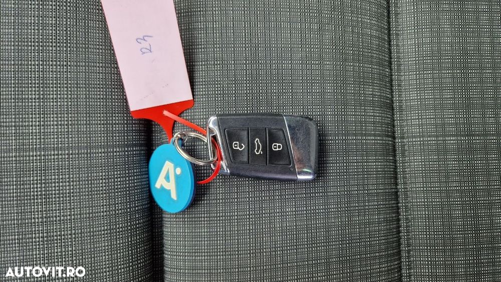 Volkswagen Passat 2.0 TDI DSG Comfortline - 18