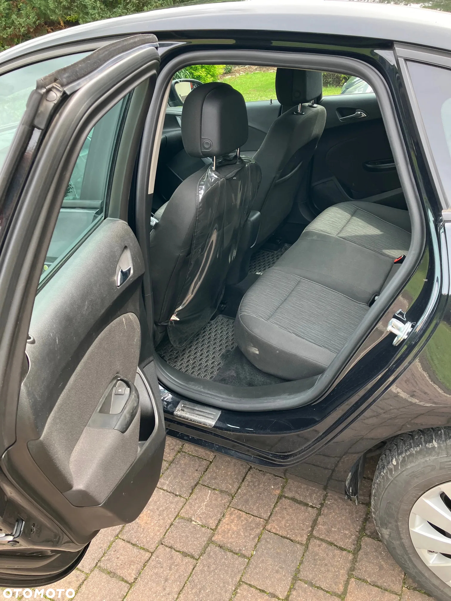 Opel Astra IV 1.4 T EU6 - 10